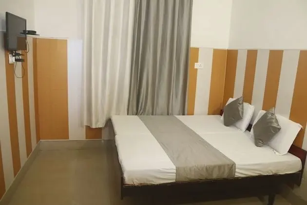 Economy Tek Büyük Yataklı Oda