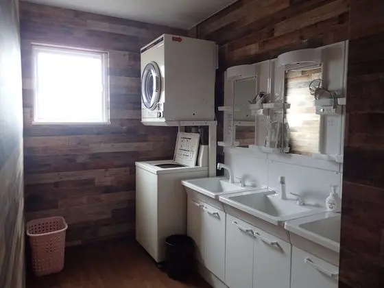 Ortak Ranzalı Oda, Sadece erkekler için, Sigara İçilmez