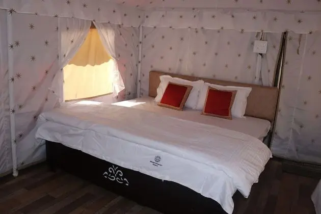 Luxury Tek Büyük Yataklı Oda