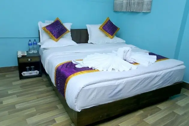 Basic Tek Büyük veya İki Ayrı Yataklı Oda