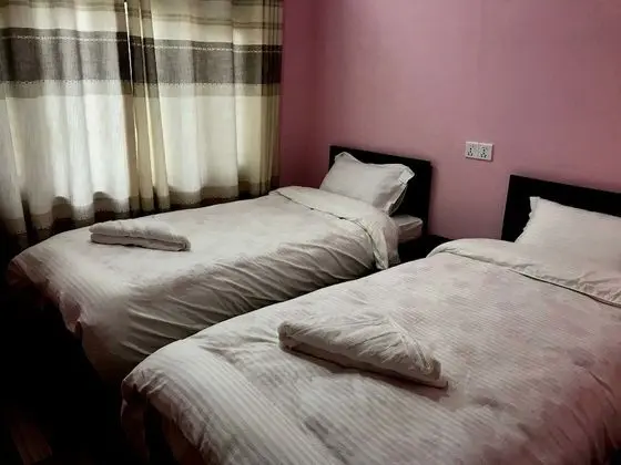 Basic Tek Büyük veya İki Ayrı Yataklı Oda