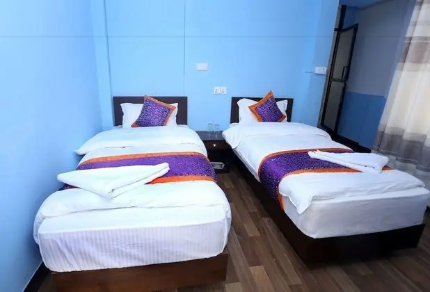 Basic Tek Büyük veya İki Ayrı Yataklı Oda