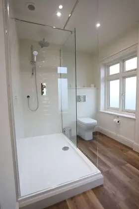 Deluxe Tek Büyük veya İki Ayrı Yataklı Oda, Banyolu/Duşlu, Nehir Manzaralı (Room 1)