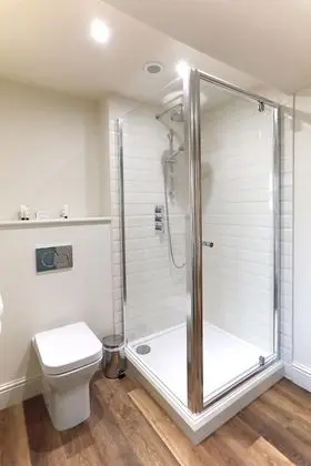 Deluxe Tek Büyük Yataklı Oda, Banyolu/Duşlu, Nehir Manzaralı (Room 2)