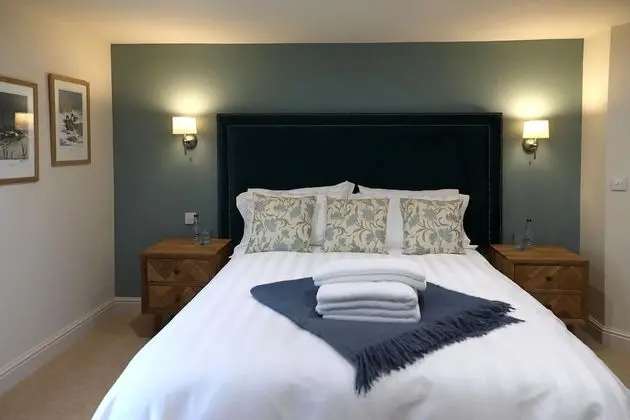Deluxe Tek Büyük Yataklı Oda, Banyolu/Duşlu, Nehir Manzaralı (Room 3)