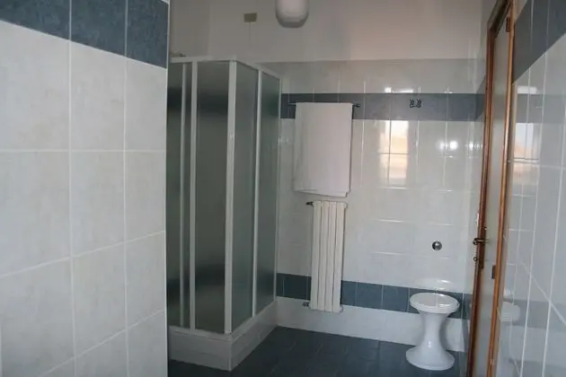 Büyük Yataklı Tek Kişilik Oda