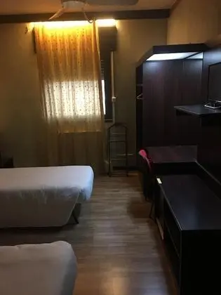 Standard Üç Kişilik Oda, Banyolu/Duşlu, Avlu Manzaralı