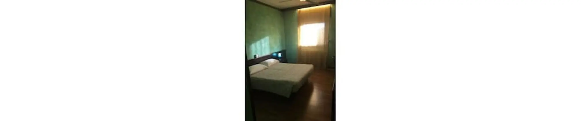 Standard Üç Kişilik Oda, Banyolu/Duşlu, Avlu Manzaralı