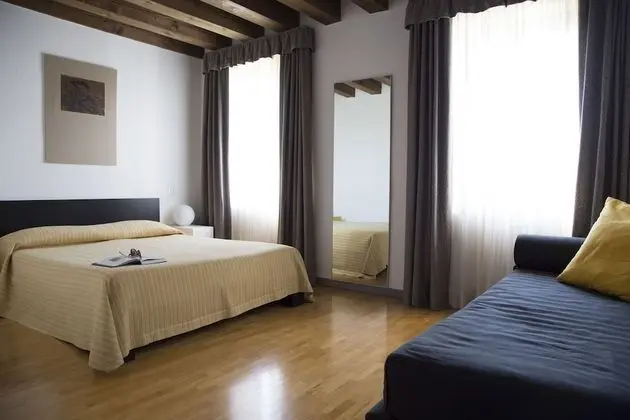 Superior Tek Büyük Yataklı Oda