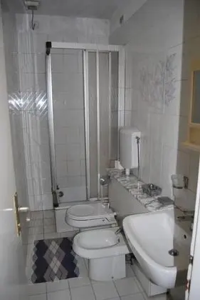 Üç Kişilik Oda, 3 Tek Kişilik Yatak