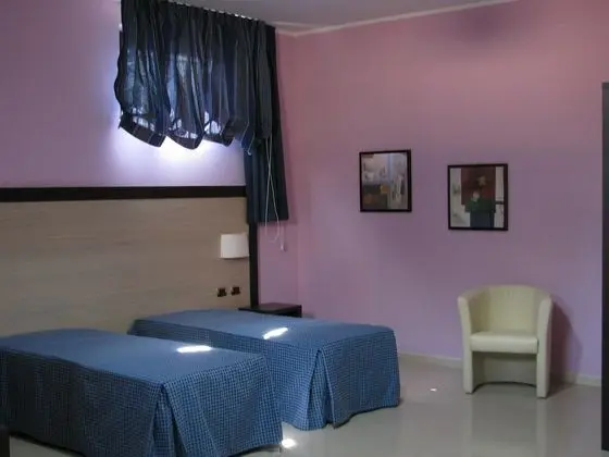 Basic Üç Kişilik Oda
