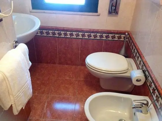 Basic Tek Büyük Yataklı Oda