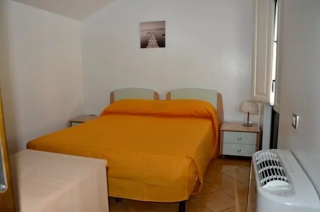 Basic Tek Büyük Yataklı Oda