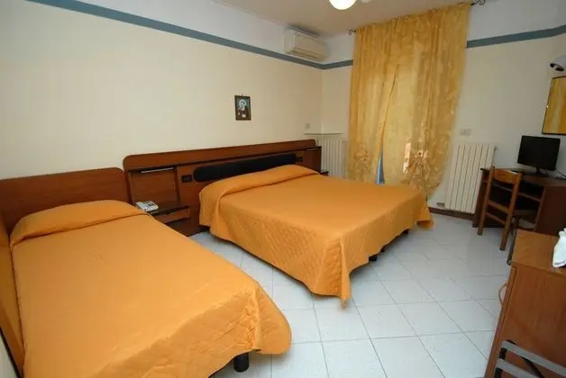 Economy Tek Büyük Yataklı Oda