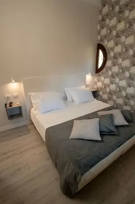 Comfort Tek Büyük veya İki Ayrı Yataklı Oda