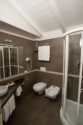 Comfort Tek Büyük veya İki Ayrı Yataklı Oda