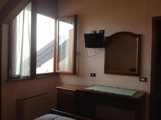 Tek Büyük veya İki Ayrı Yataklı Oda, Sigara İçilmez