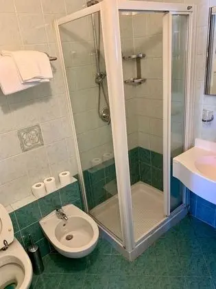 Tek Büyük veya İki Ayrı Yataklı Oda, Sigara İçilmez
