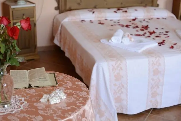 Standard Tek Büyük veya İki Ayrı Yataklı Oda, Avlu