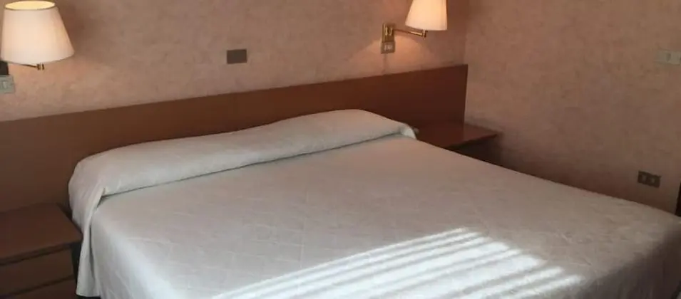 Economy Tek Büyük veya İki Ayrı Yataklı Oda
