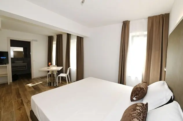 Junior Süit, Sigara İçilmez