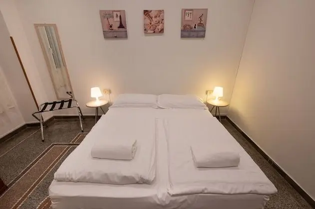 Basic Tek Büyük veya İki Ayrı Yataklı Oda, 1 Çift Kişilik Yatak, Sigara İçilmez