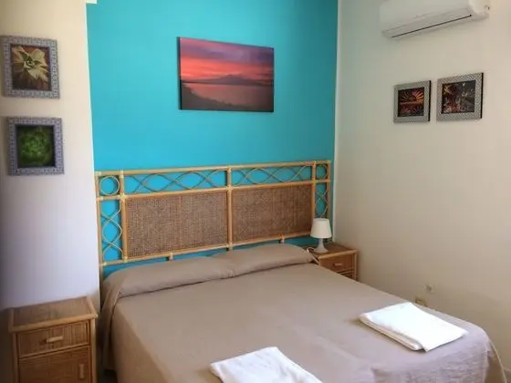 Standard Tek Büyük Yataklı Oda, Deniz Manzaralı (Camera n.4)