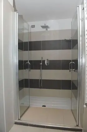 Deluxe Dört Kişilik Oda