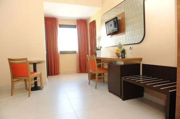 Deluxe Üç Kişilik Oda