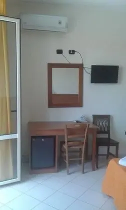 Tek Büyük Yataklı Oda, Balkon