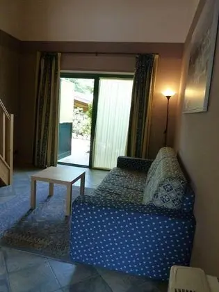Üç Kişilik Oda