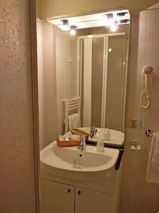 Standard Tek Büyük Yataklı Oda, Dağ Manzaralı