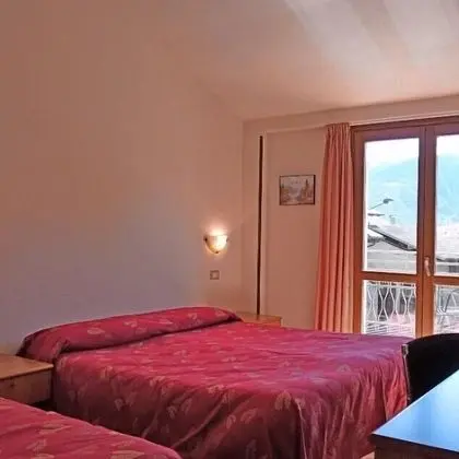 Standard Üç Kişilik Oda, Dağ Manzaralı