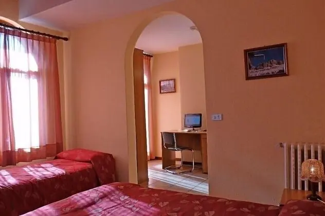 Standard Üç Kişilik Oda, Dağ Manzaralı