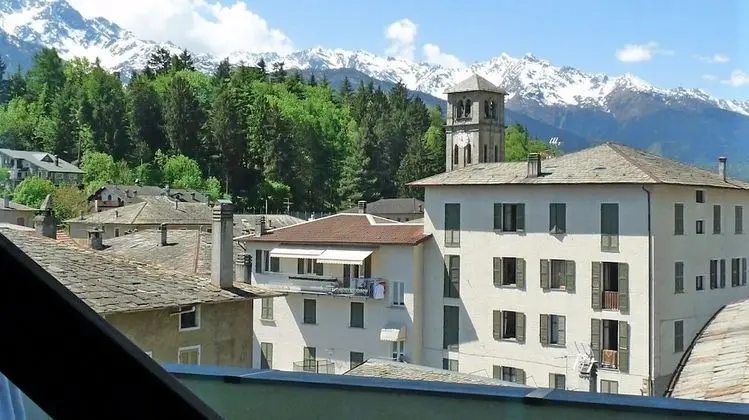 Standard Üç Kişilik Oda, Dağ Manzaralı