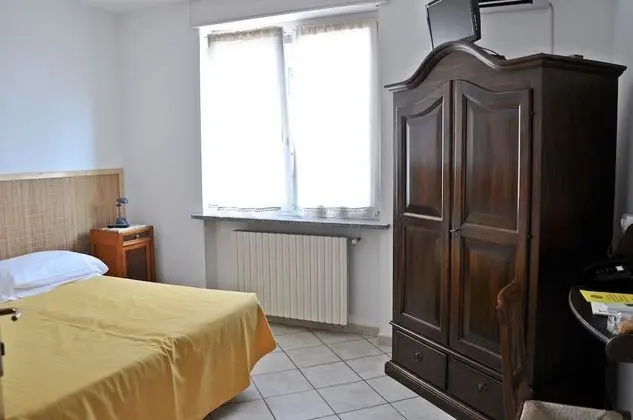 Üç Kişilik Oda
