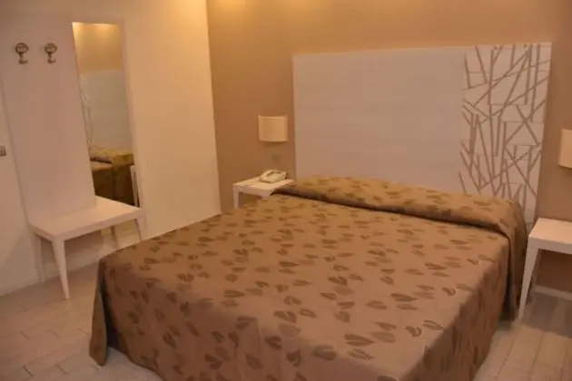 Standard Tek Büyük veya İki Ayrı Yataklı Oda