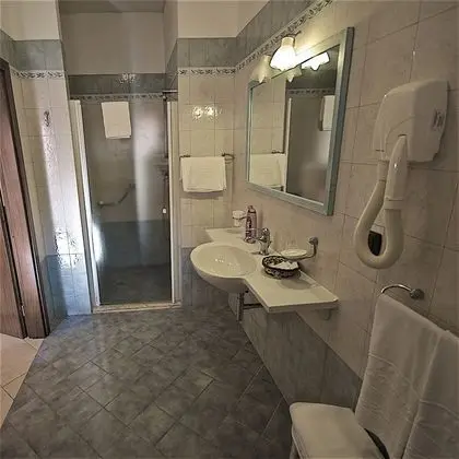 Standard Tek Büyük veya İki Ayrı Yataklı Oda, Teras