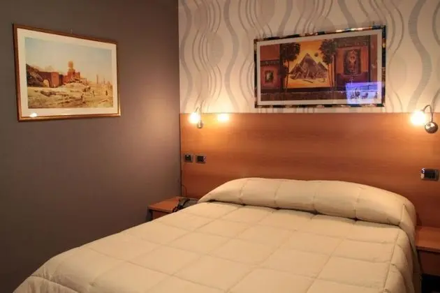 Classic Tek Büyük Yataklı Oda