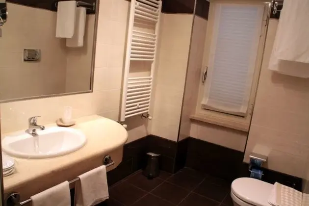 Classic Tek Büyük Yataklı Oda