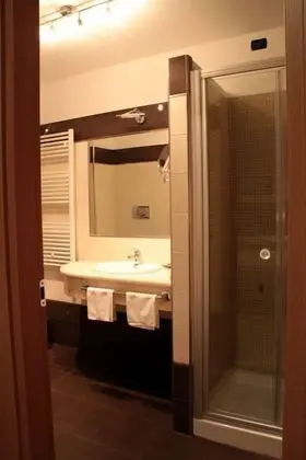 Classic Tek Büyük Yataklı Oda