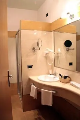 Classic Tek Büyük Yataklı Oda