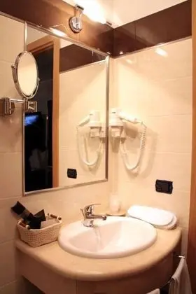 Classic Tek Büyük Yataklı Oda