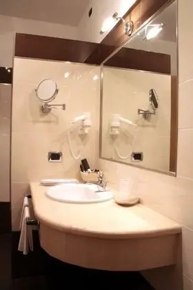 Classic Tek Büyük Yataklı Oda