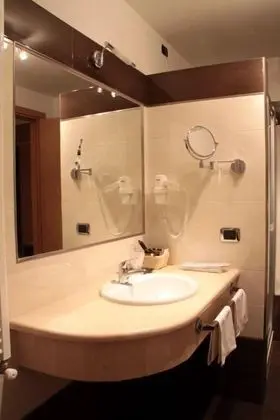 Classic Tek Büyük Yataklı Oda