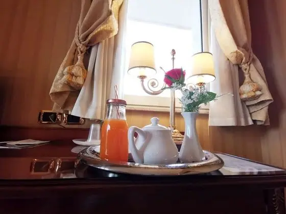 Büyük Yataklı Tek Kişilik Oda