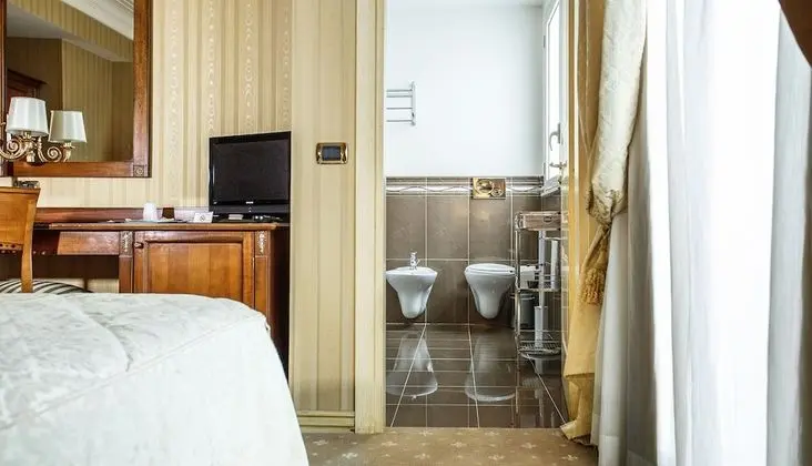 Tek Büyük Yataklı Oda