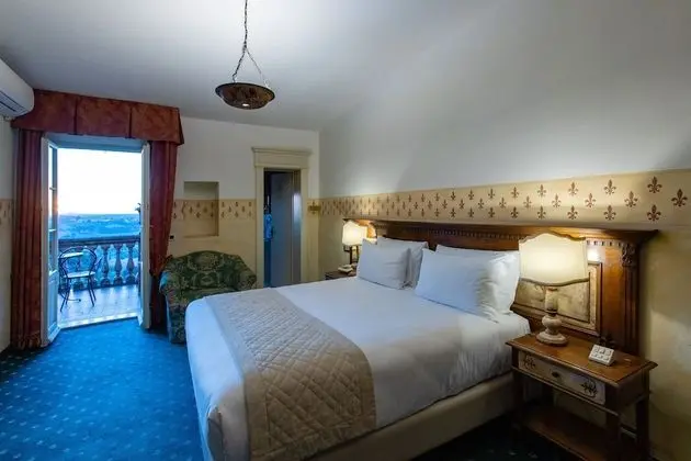 Standard Üç Kişilik Oda