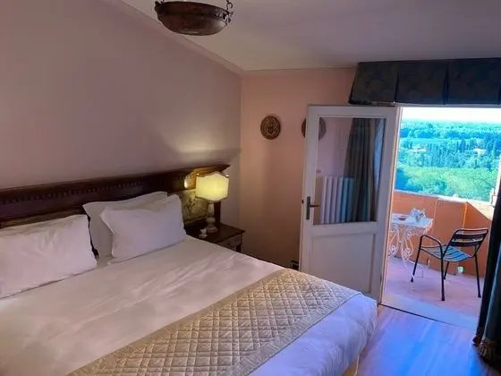 Superior Tek Büyük Yataklı Oda