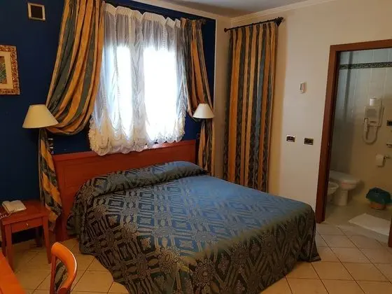 Standard Tek Büyük veya İki Ayrı Yataklı Oda, Deniz Manzaralı